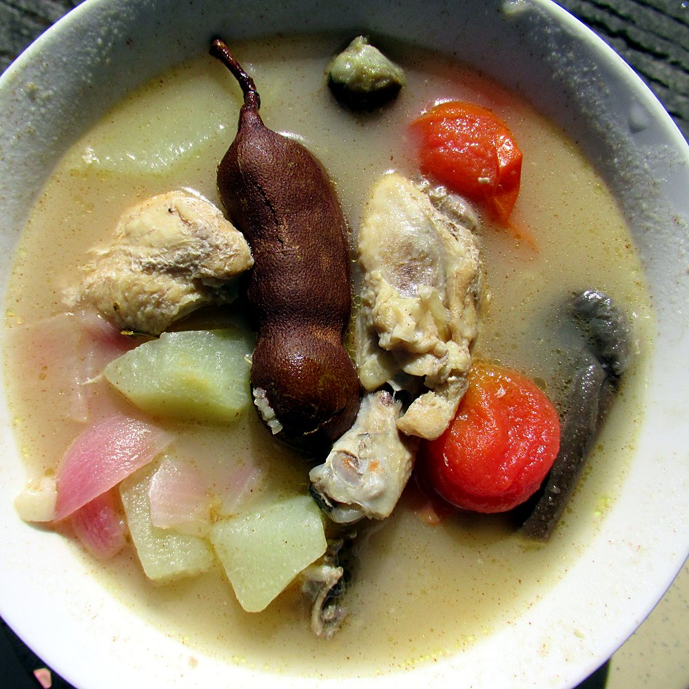 Sinampalukang Manok